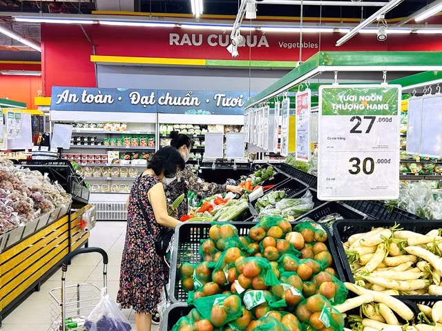 Các siêu thị cam kết bình ổn giá rau xanh