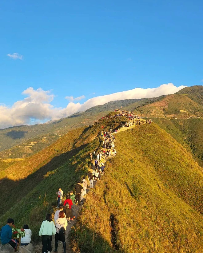 Một góc Sống lưng khủng long ở Tà Xùa. (Nguồn: Vietnam+) Một góc Sống lưng khủng long ở Tà Xùa. (Nguồn: Vietnam+)