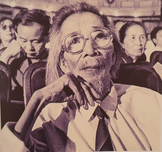 Nhạc sĩ Văn Cao trong một đêm nhạc. (Ảnh: Nguyễn Đình Toán)