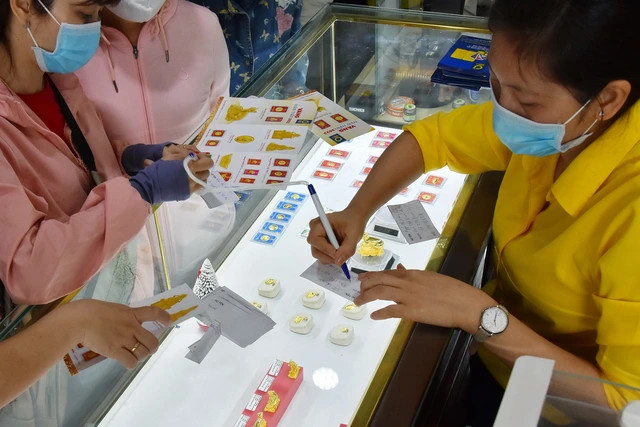 Giá vàng hôm nay của thế giới sụt giảm Giá vàng hôm nay của thế giới sụt giảm