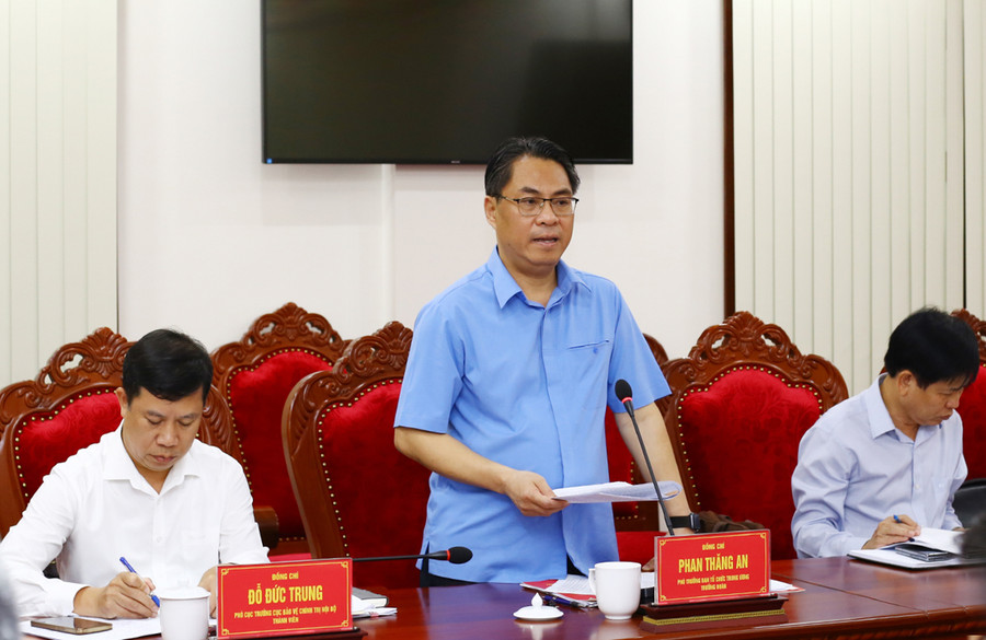 Đồng chí Phan Thăng An-Phó trưởng Ban Tổ chức Trung ương phát biểu tại buổi làm việc. Ảnh: Đăng Vũ Đồng chí Phan Thăng An-Phó trưởng Ban Tổ chức Trung ương phát biểu tại buổi làm việc. Ảnh: Đăng Vũ
