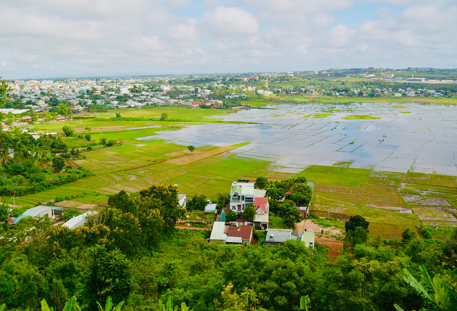 Thung lũng Ia Nung nhìn từ đường Tô Vĩnh Diện, TP. Pleiku. Ảnh: N.T.D