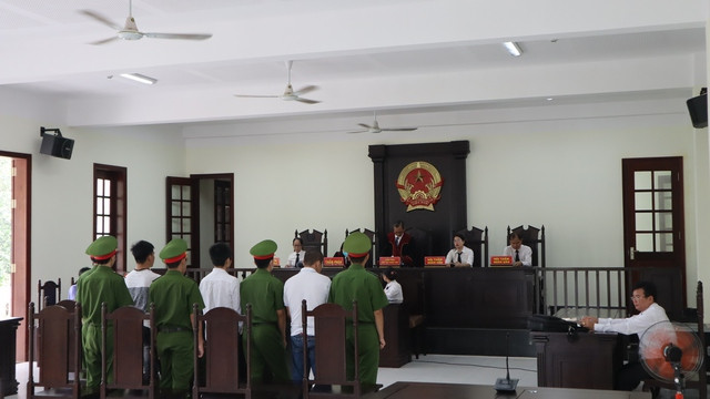 3 án tử hình trong vụ vận chuyển gần 31 kg ma túy từ Campuchia về ViệtNam - Ảnh 1. HĐXX tuyên án. Ảnh:HOÀNG GIÁP