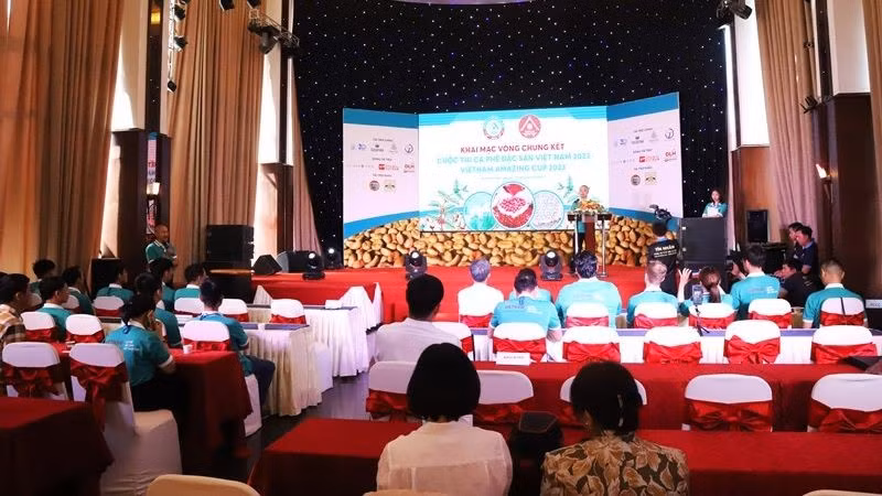 Quang cảnh lễ khai mạc vòng chung khảo Cuộc thi cà-phê đặc sản Việt Nam 2023.