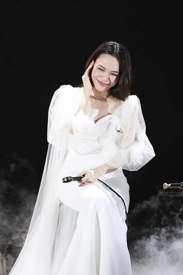 Năm 2023, &quot;họa mi tóc nâu&quot; tiếp tục gặt hái nhiều giải thưởng. Ảnh FBNV