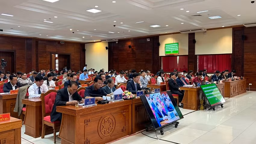 Các đại biểu tham dự kỳ họp lần thứ 7 của HĐND tỉnh Đắk Lắk. Ảnh: VŨ LONG