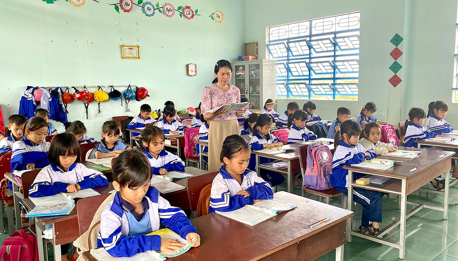 Cô Yến trong một giờ lên lớp. Ảnh: Mộc Trà Cô Yến trong một giờ lên lớp. Ảnh: Mộc Trà