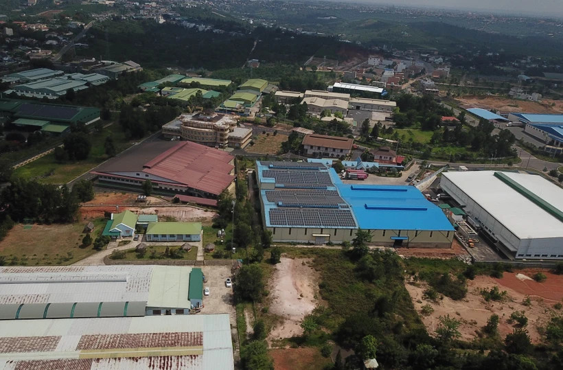 Khu công nghiệp Lộc Sơn, thành phố Bảo Lộc, Lâm Đồng. (Ảnh: Nguyễn Dũng/TTXVN) Khu công nghiệp Lộc Sơn, thành phố Bảo Lộc, Lâm Đồng. (Ảnh: Nguyễn Dũng/TTXVN)