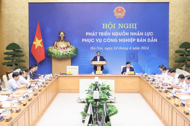 Thủ tướng Chính phủ Phạm Minh Chính chủ trì Hội nghị phát triển nguồn nhân lực phục vụ công nghiệp bán dẫn.
