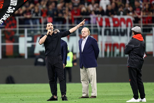 Khoảnh khắc chia tay bóng đá của Ibrahimovic