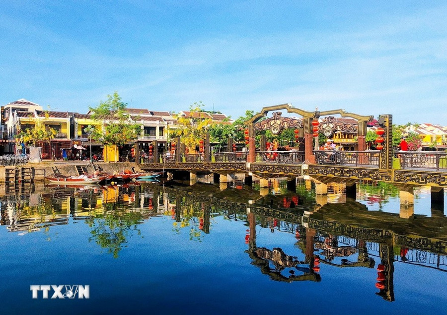 Phố cổ Hội An nằm yên bình bên dòng sông Hoài Phố. (Ảnh: Hồng Đạt/TTXVN) Phố cổ Hội An nằm yên bình bên dòng sông Hoài Phố. (Ảnh: Hồng Đạt/TTXVN)