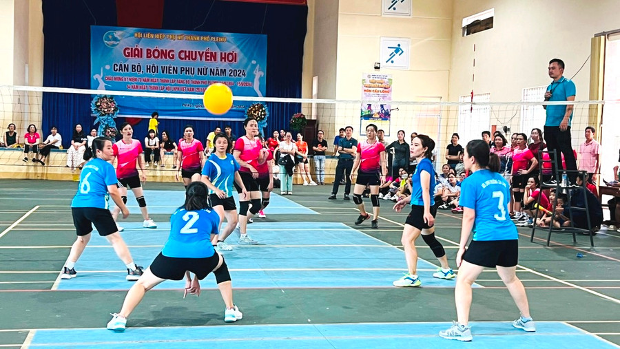 Phụ nữ thành phố Pleiku luôn thực hiện hiệu quả xây dựng nếp sống văn hóa ở cơ sở. Ảnh: Đinh Yến Phụ nữ thành phố Pleiku luôn thực hiện hiệu quả xây dựng nếp sống văn hóa ở cơ sở. Ảnh: Đinh Yến