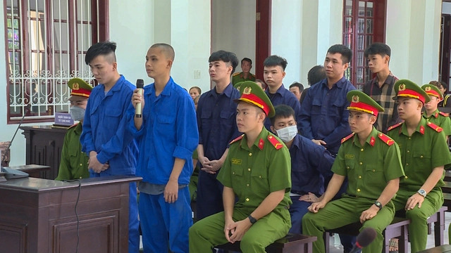 Các bị cáo tại tòa Các bị cáo tại tòa