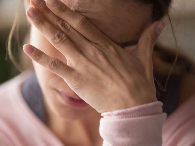 Nhiều người thường xuyên gặp phải những cơn đau nhói ở nửa bên đầu khiến họ như muốn &quot;đập đầu vào tường&quot;.