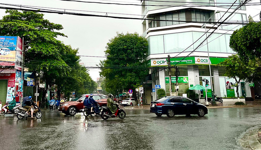 Khu vực Nam Bộ, Tây Nguyên đón mưa chiều tối nay (22-8). Ảnh: G.B