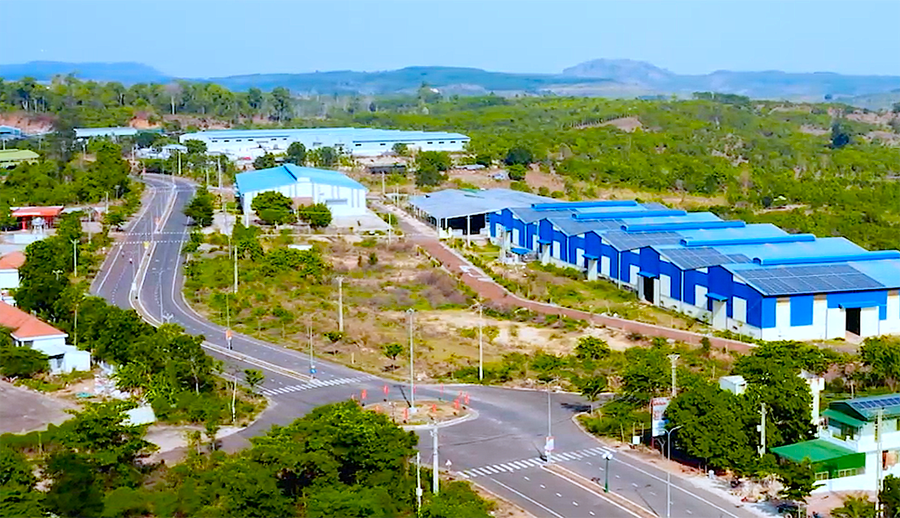 Nhu cầu khám, chữa bệnh của người dân hai bên khu vực Cửa khẩu Quốc tế Lệ Thanh rất lớn. Ảnh: Hà Duy