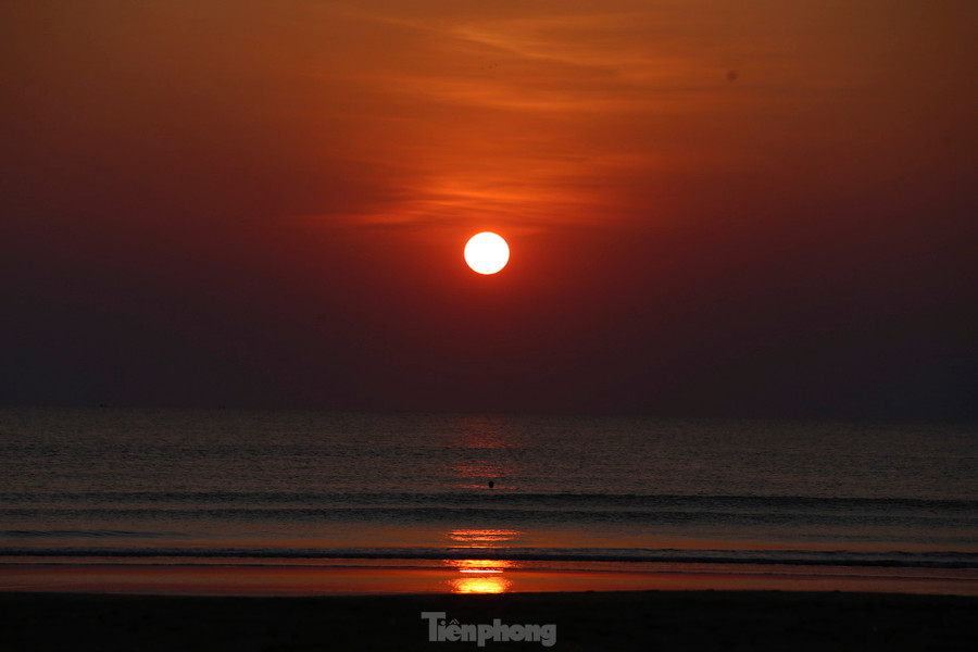 Khu du lịch Xuân Thành (huyện Nghi Xuân, tỉnh Hà Tĩnh) là một trong những địa điểm du lịch biển nổi tiếng của Hà Tĩnh, nổi bật với vẻ đẹp nguyên sơ.