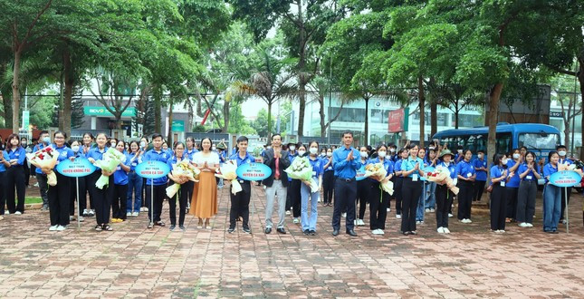 Chiến dịch Mùa hè xanh năm 2023 thu hút gần 10.000 đoàn viên, hội viên, thanh niên Chiến dịch Mùa hè xanh năm 2023 thu hút gần 10.000 đoàn viên, hội viên, thanh niên
