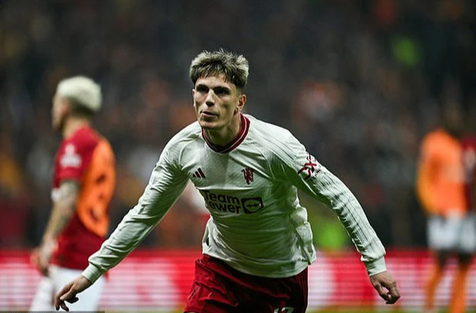 Alejandro Garnacho mở tỉ số cho Man United