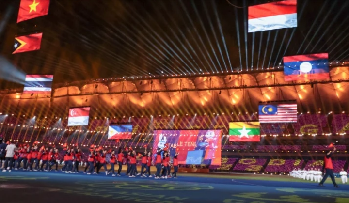 Lễ bế mạc diễn ra trong 2 tiếng trên sân vận động Morodok Techo. Lễ bế mạc diễn ra trong 2 tiếng trên sân vận động Morodok Techo.