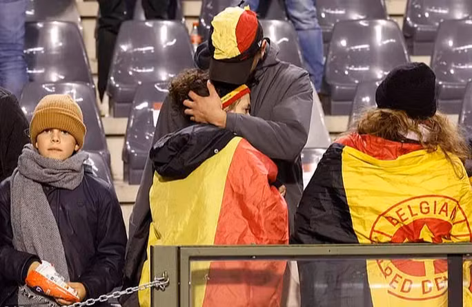 CĐV Bỉ cũng chia sẻ nỗi lo.