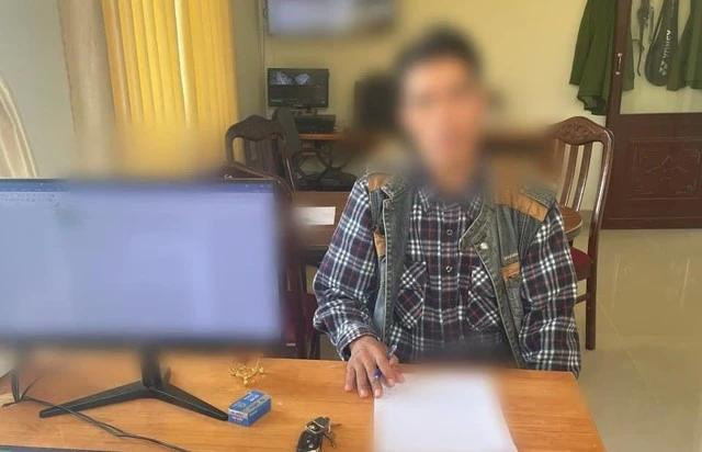 Hoàng Khắc Vũ tại cơ quan công an. ẢNH C.T.V Hoàng Khắc Vũ tại cơ quan công an. ẢNH C.T.V