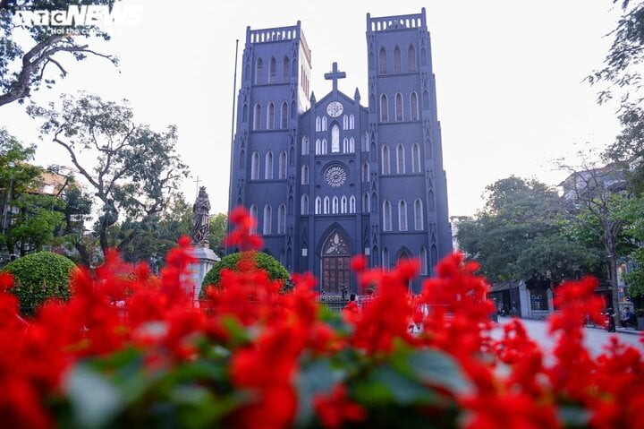 Nhà thờ lớn Hà Nội. (Ảnh: Đắc Huy) Nhà thờ lớn Hà Nội. (Ảnh: Đắc Huy)
