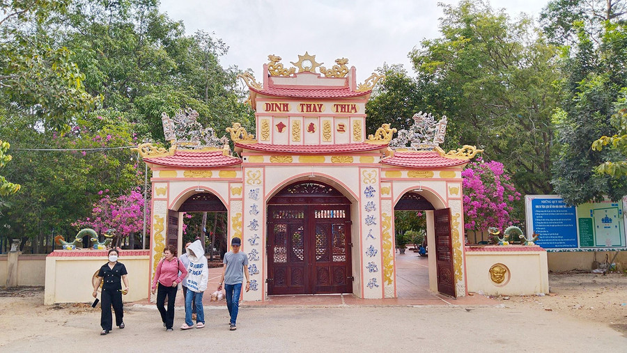 Dinh Thầy Thím là một trong những điểm đến của du khách khi tới Bình Thuận. Ảnh: Rạng Đông