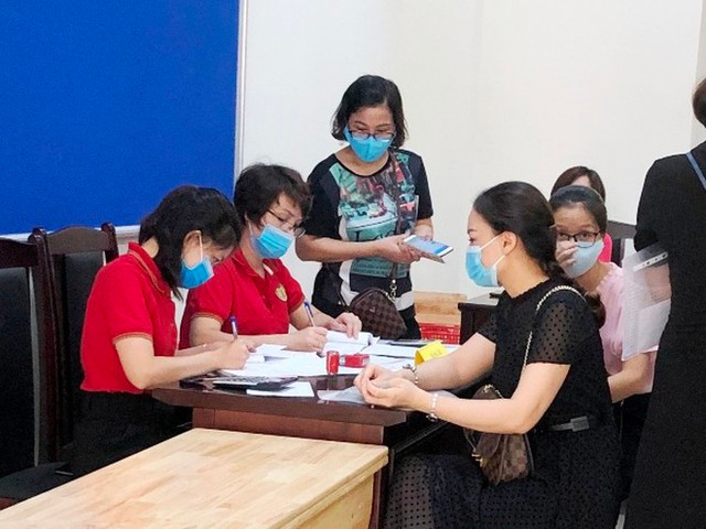 Lạm thu trong trường học - Ảnh 1. Một số địa phương quy định chi tiết các khoản được thu và không được thu, đồng thời nhấn mạnh sẽ "xử lý nghiêm" vi phạm về thu chi