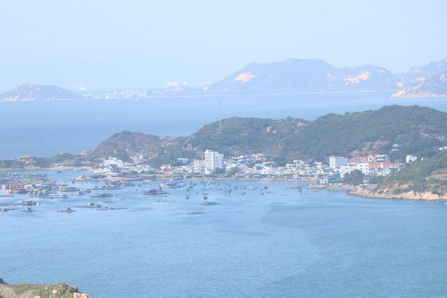 Khu vực đảo Bình Hưng - nơi nhóm du khách đi du lịch Khu vực đảo Bình Hưng - nơi nhóm du khách đi du lịch