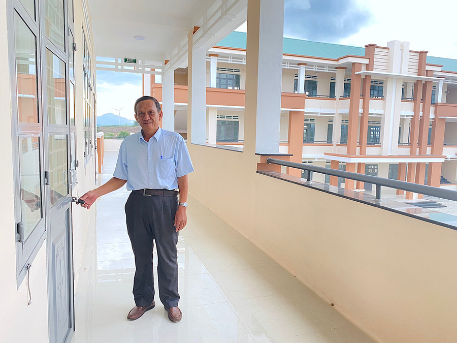 Cơ sở vật chất được đầu tư khang trang là điều kiện để thầy và trò Trường THPT Nguyễn Khuyến (thị xã An Khê) phấn đấu xây dựng trường đạt chuẩn quốc gia trong thời gian đến. Ảnh: Mộc Trà Cơ sở vật chất được đầu tư khang trang là điều kiện để thầy và trò Trường THPT Nguyễn Khuyến (thị xã An Khê) phấn đấu xây dựng trường đạt chuẩn quốc gia trong thời gian đến. Ảnh: Mộc Trà