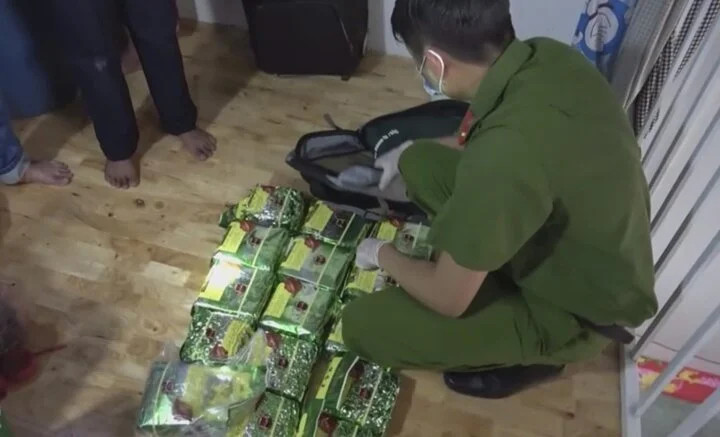 Tang vật ma túy thu giữ trong các chuyên án đấu tranh với tội phạm ma túy do Công an TP.HCM triệt phá. Tang vật ma túy thu giữ trong các chuyên án đấu tranh với tội phạm ma túy do Công an TP.HCM triệt phá.