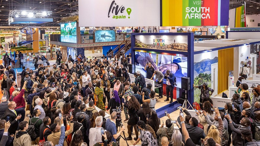 Sự kiện quảng bá hình ảnh điểm đến Việt Nam ở các hội chợ du lịch quốc tế thu hút đông đảo khách tham quan. (Ảnh: CTV/Vietnam+) Sự kiện quảng bá hình ảnh điểm đến Việt Nam ở các hội chợ du lịch quốc tế thu hút đông đảo khách tham quan. (Ảnh: CTV/Vietnam+)