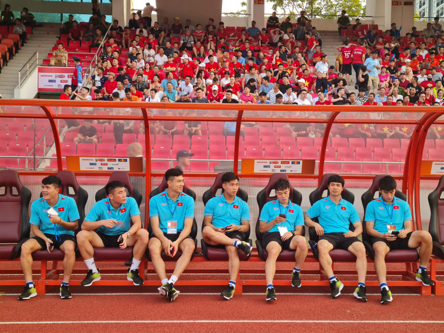 Nhóm không đăng ký thi đấu trước Hồng Kông sẽ sẵn sàng gặp Syria. Ảnh: Minh Tú