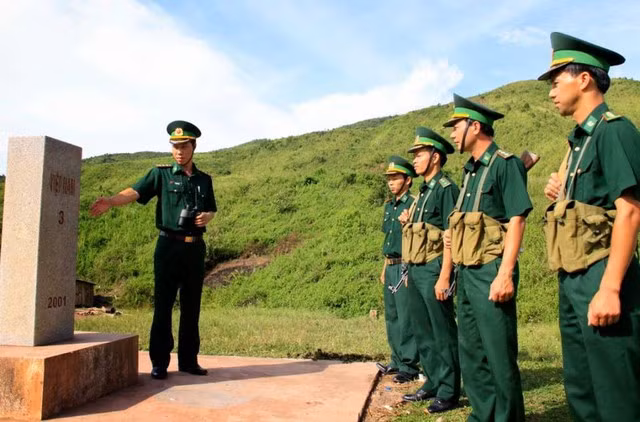 Mốc 3 thuộc địa bàn xã Sín Thầu, huyện Mường Nhé, tỉnh Điện Biên là một trong những cột mốc đầu tiên trên tuyến biên giới Việt Nam - Trung Quốc. Ảnh: Biên phòng Việt Nam