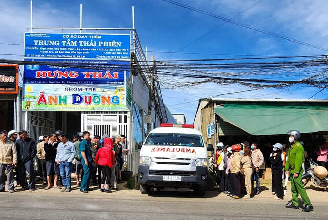 Con hẻm nơi bà Th. đổ xăng đốt nhân tình rồi uống thuốc sâu tự tử.