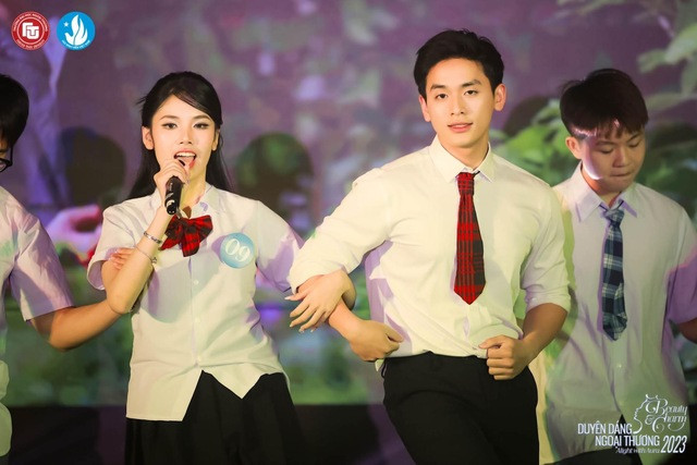 Nhờ tham gia Hội thi Duyên dáng Ngoại thương mà Bình trở nên tự tin hơn. ẢNH NVCC Nhờ tham gia Hội thi Duyên dáng Ngoại thương mà Bình trở nên tự tin hơn. ẢNH NVCC