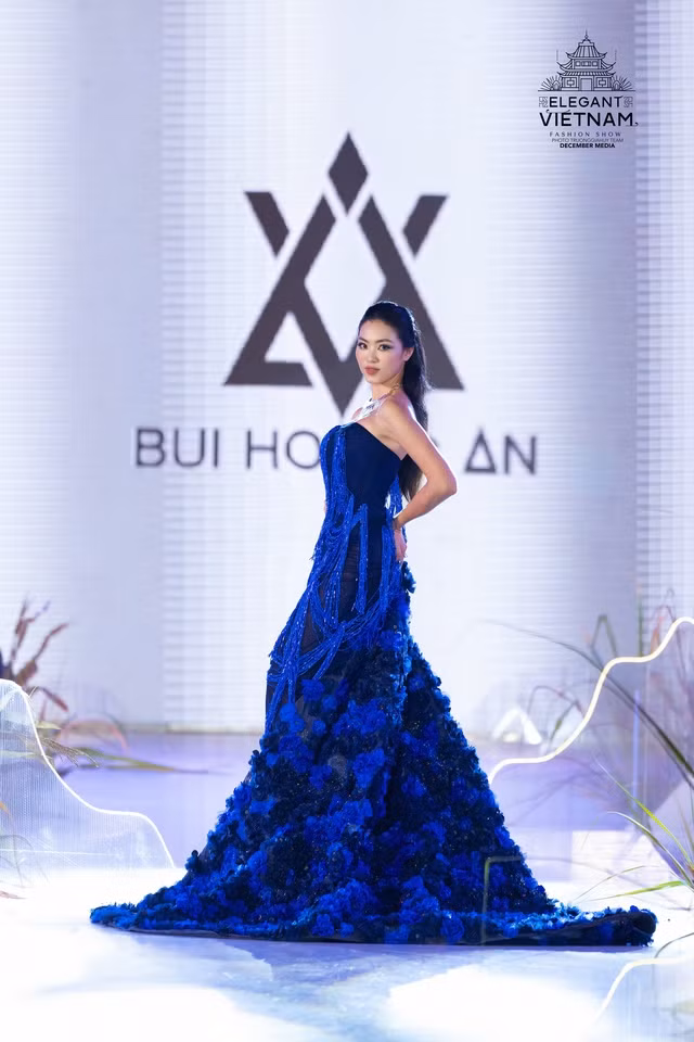 Hình thể cuốn hút.