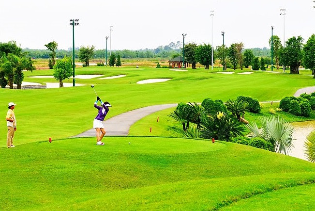 Thị trường khách du lịch golf chính đến Việt Nam hiện nay là khách Hàn Quốc, tiếp đến là Nhật Bản và một số nước Đông Nam Á.