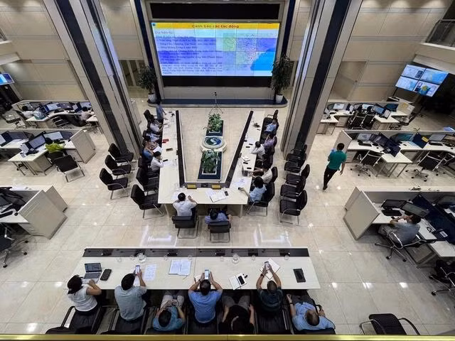 Các chuyên gia của Tổng Cục khí tượng thủy văn tập trung cao độ dự báo về siêu bão số 3 (siêu bão Yagi)