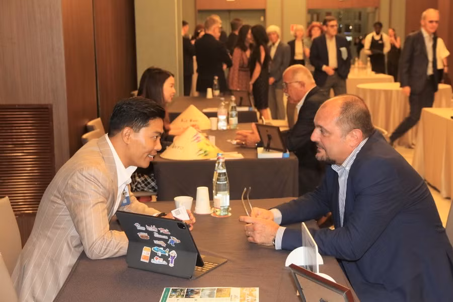 Các cuộc trao đổi giữa doanh nghiệp hai nước. (Ảnh: Trường Dụy/TTXVN)