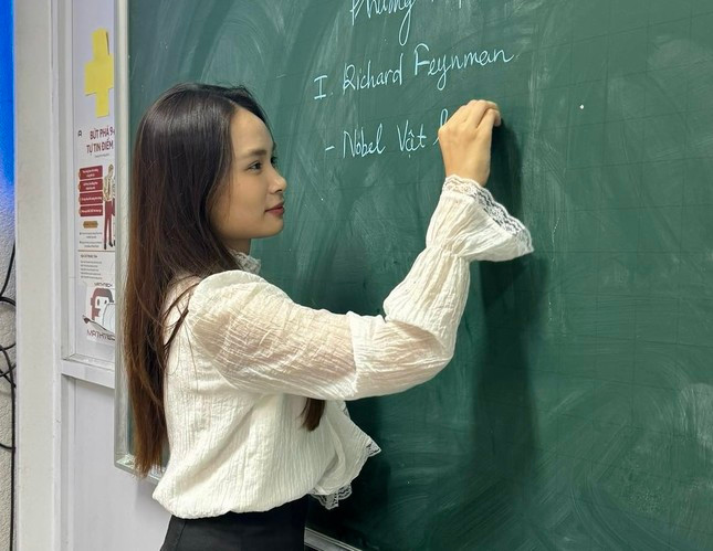 Ngọc Linh làm việc ở Trung tâm Toán học Mathtech.