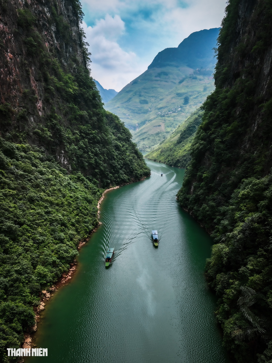 Nho Quế - Ảnh 2. Hành trình như vậy mất khoảng 2 giờ, giá vé 120.000 đồng/người/lượt. Ảnh: ĐỘC LẬP