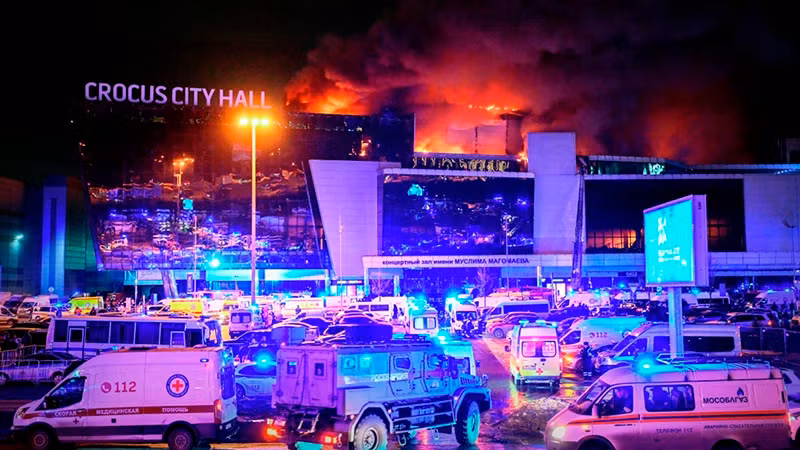 Hiện trường vụ nổ súng ở ngoại ô Moskva. (Ảnh: RIA Novosti)