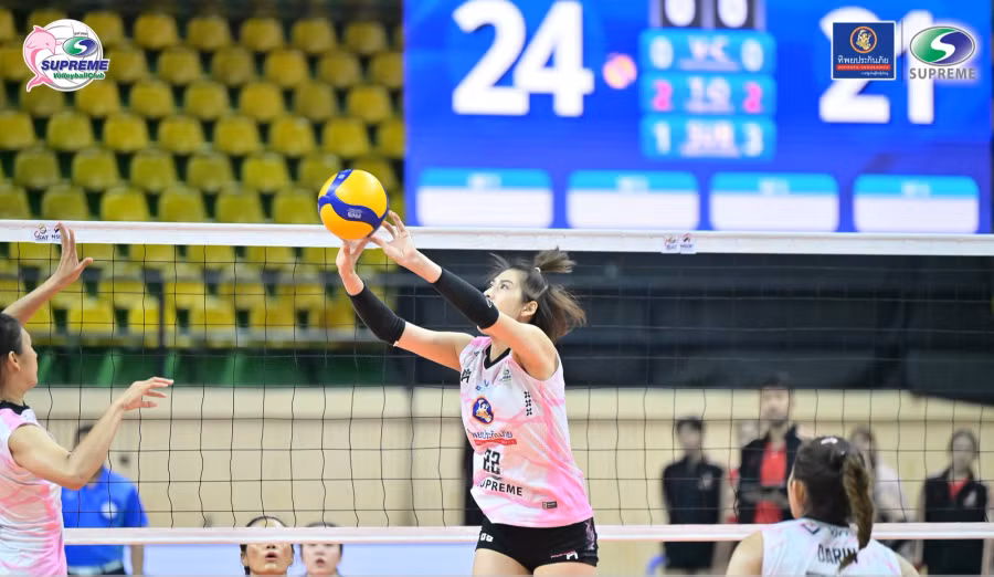 Bên cạnh Kiều Trinh, chuyền 2 Đoàn Thị Lâm Oanh cũng đang chơi tốt trong màu áo CLB mới, tại giải bóng chuyền nữ vô địch quốc gia Thái Lan. CLB Supreme Chonburi-E.Tech Bên cạnh Kiều Trinh, chuyền 2 Đoàn Thị Lâm Oanh cũng đang chơi tốt trong màu áo CLB mới, tại giải bóng chuyền nữ vô địch quốc gia Thái Lan. CLB Supreme Chonburi-E.Tech