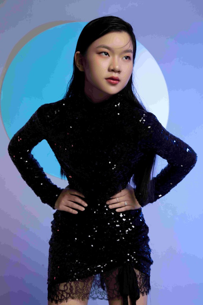 Mẫu nhí say cô Tâm như điếu đổ là ai? - Ảnh 4. Điều bất ngờ là Trâm Anh còn đam mê và đang khổ luyện cho ca hát