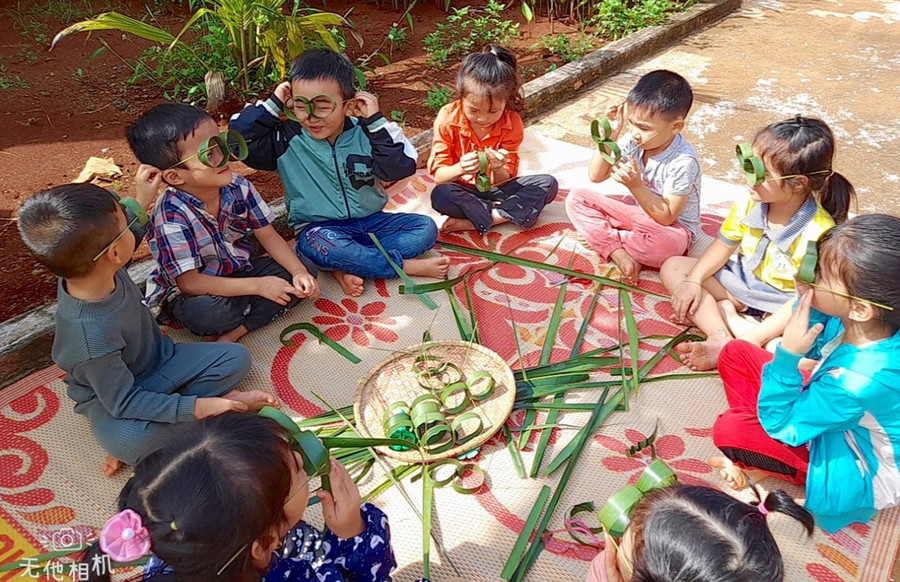 Học sinh Trường Mẫu giáo Vành Khuyên (xã Ia Me, huyện Chư Prông) thích thú tham gia hoạt động trải nghiệm. Ảnh: Mộc Trà Học sinh Trường Mẫu giáo Vành Khuyên (xã Ia Me, huyện Chư Prông) thích thú tham gia hoạt động trải nghiệm. Ảnh: Mộc Trà