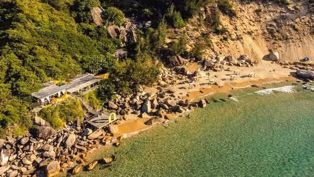 Bãi tắm Trung Lương, TT.Cát Tiến, H.Phù Cát. Ảnh: C.T.V