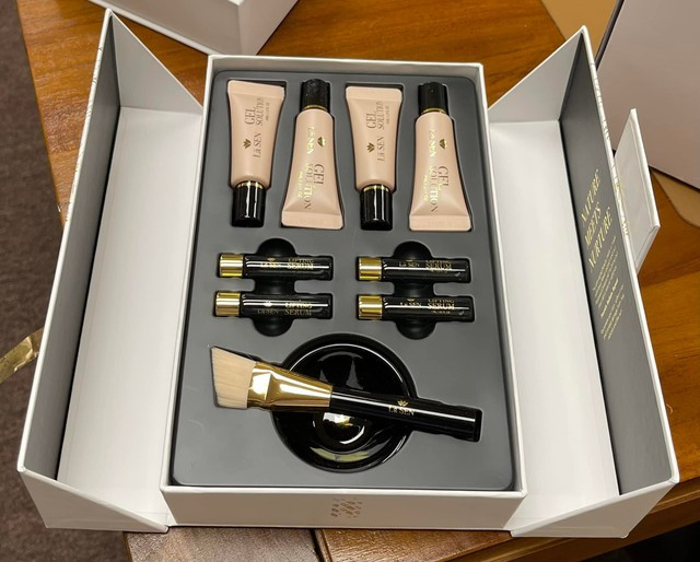 Sản phẩm vượt qua các tiêu chuẩn của FDA (Mỹ) và GMP Cosmetics của (EU). Ảnh: NVCC Sản phẩm vượt qua các tiêu chuẩn của FDA (Mỹ) và GMP Cosmetics của (EU). Ảnh: NVCC