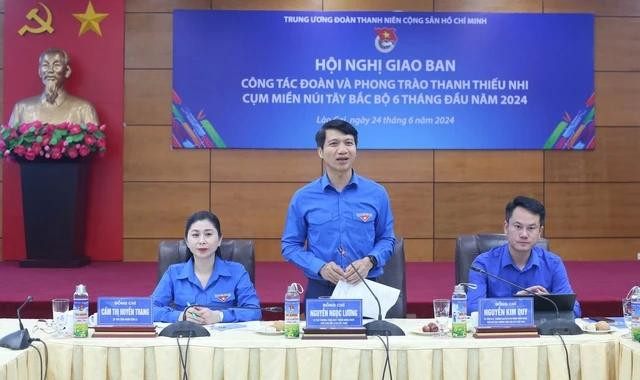Anh Nguyễn Ngọc Lương phát biểu tại hội nghị. Ảnh: BẢO ANH